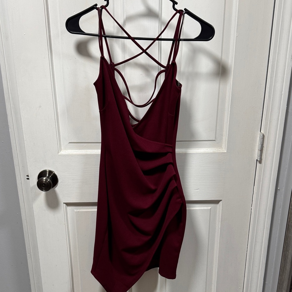 Elegant Burgundy Spaghetti Strap Dress